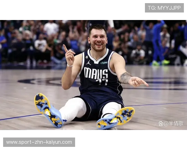 东契奇背后运球转身出手入网，独行侠气焰高涨